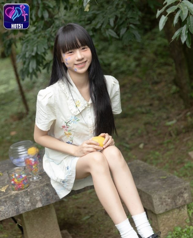 Jin Ya on hot51 