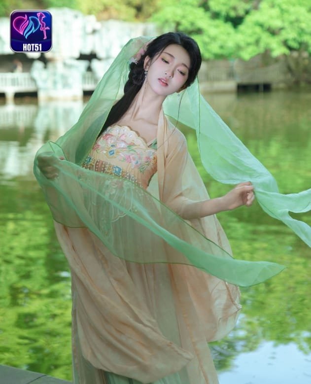 Ku Wang Ye on hot51
