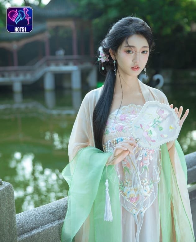 You are currently viewing Ảnh cô gái đẹp Beautiful Leng Ku Wang Ye trên Hot51