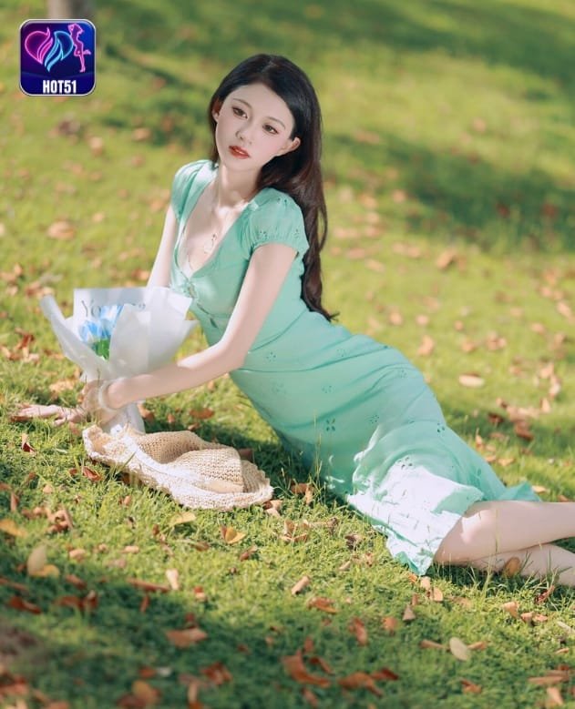 Liu Liu on hot51 