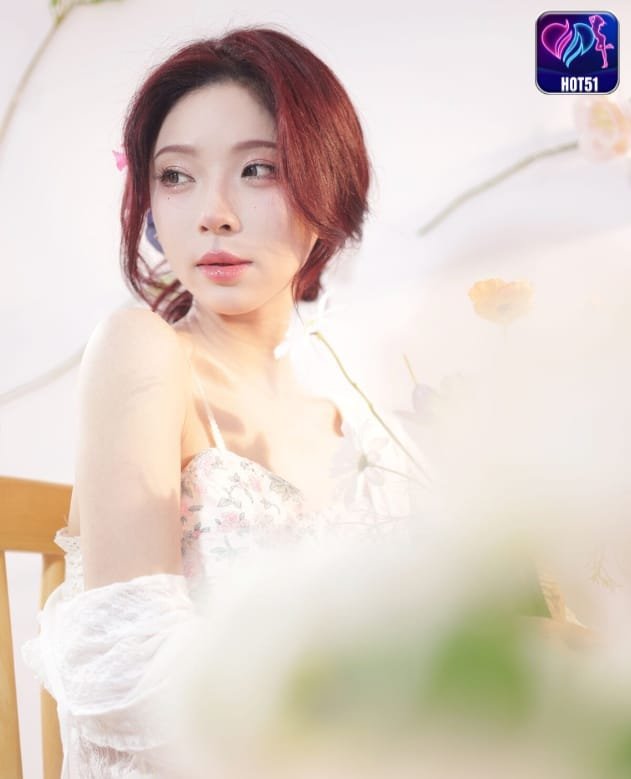 Rong Rong on hot51 