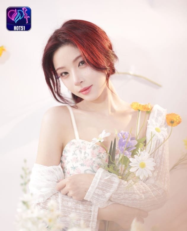 Rong Rong on hot51
