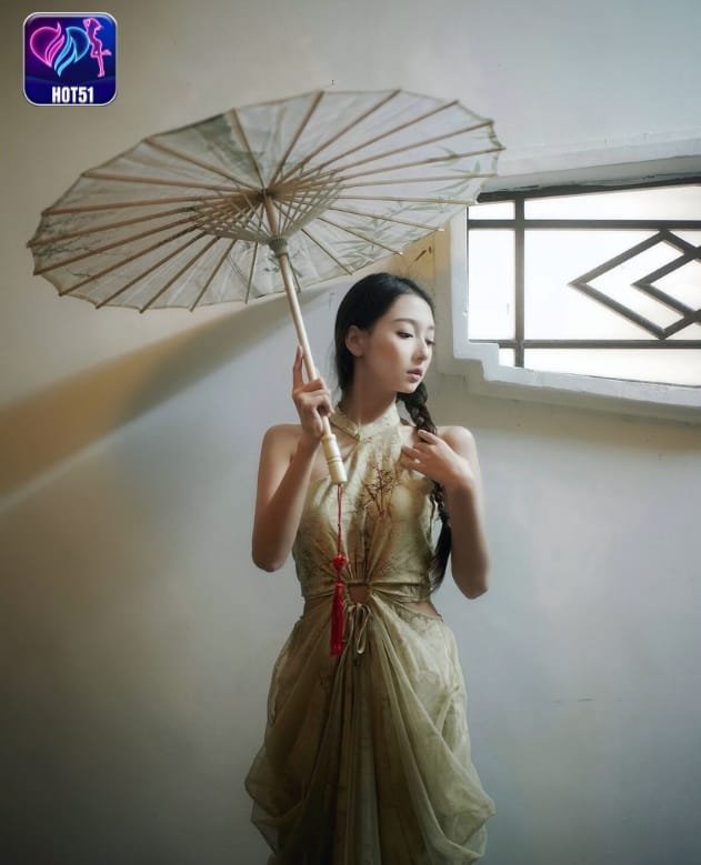 Sylvia on hot51