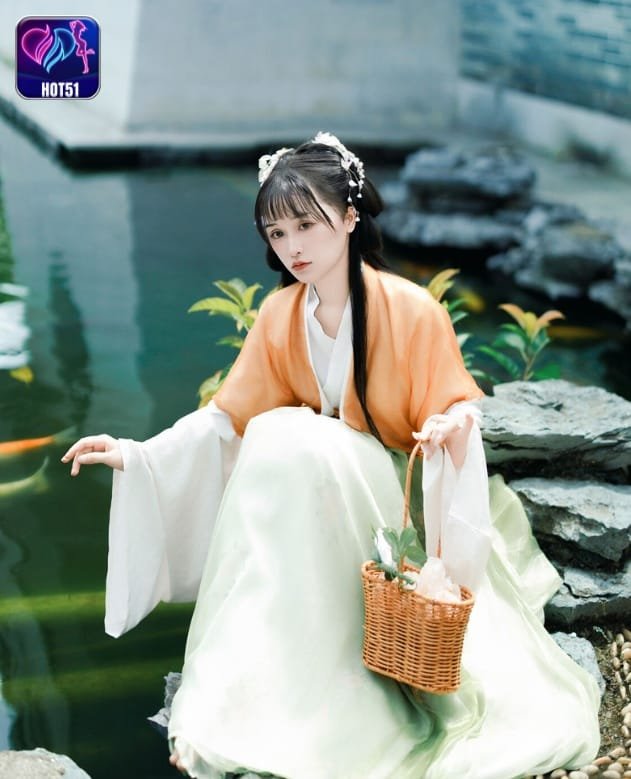 Xiao Xiao Yu on Hot51