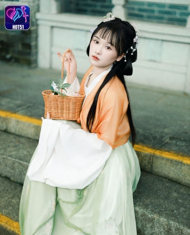 Xiao Xiao Yu on Hot51