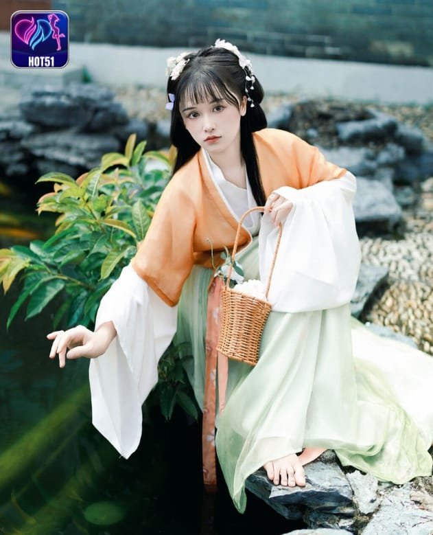 Xiao Xiao Yu on Hot51