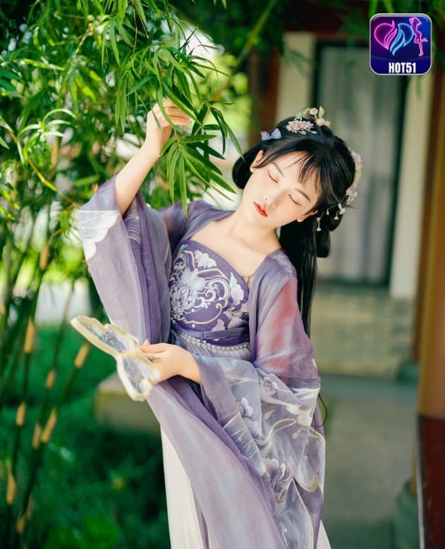 Xiao Xiao Yu on hot51