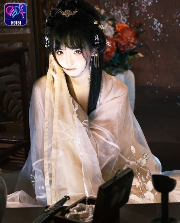 Yu Tong Tong on hot51